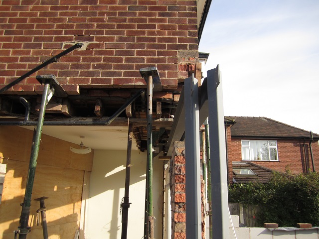 Installation of new steel supporting columns